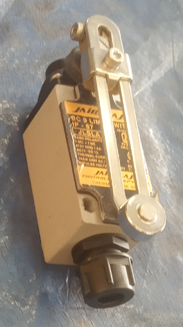 LIMIT SWITCH (BC9) - mjvaluemart
