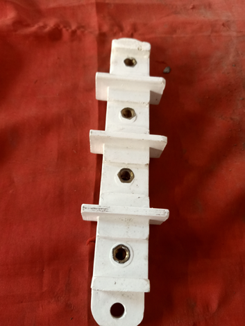 VERTICAL BUSBAR SUPPORTING INSULATOR - mjvaluemart