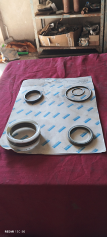 SEAL KIT P.NO.78401931 OF CYLINDER D80/ - mjvaluemart